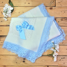 Load image into Gallery viewer, KNITTED SHAWL - WHITE