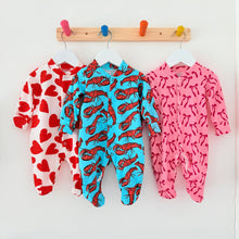 Load image into Gallery viewer, UNISEX BABY COTTON SLEEPSUIT - LOBSTER PRINT