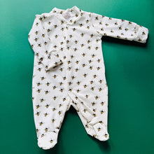 Load image into Gallery viewer, EDDIE &amp; BEE - ORGANIC COTTON SLEEPSUIT - BEES