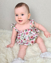 Load image into Gallery viewer, DEOLINDA - FLORAL SHORTIE